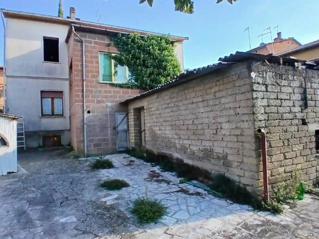 Villa Indipendente in vendita a Bettolle, Sinalunga