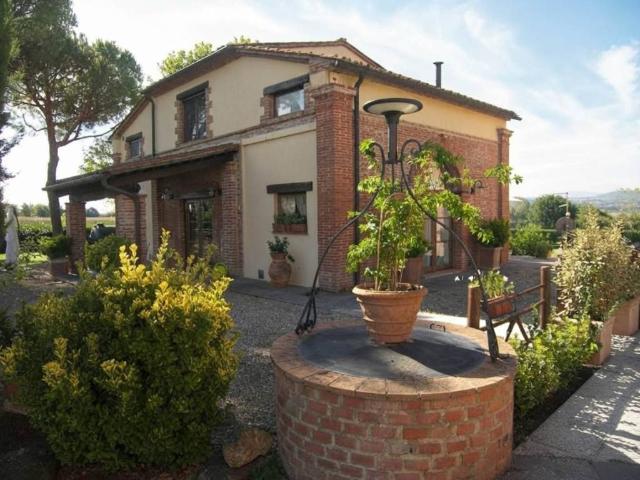 Villa Indipendente in vendita a Bettolle, Sinalunga