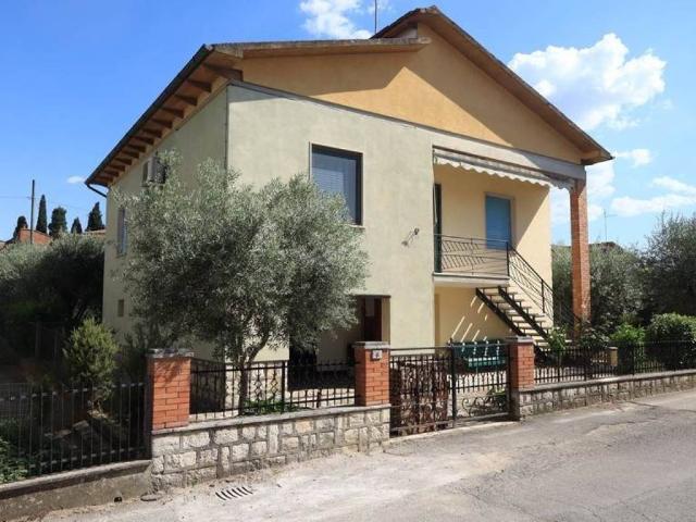 Villa Indipendente in vendita a Bettolle, Sinalunga
