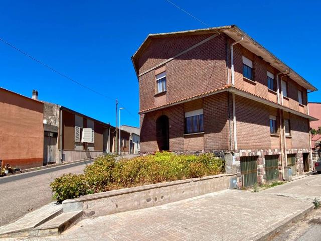Villa Indipendente in vendita a Sindia, Sardigna/Sardegna