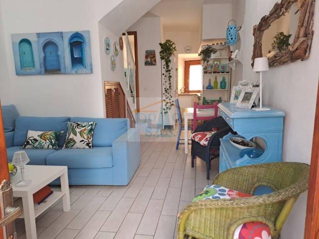 Villa Indipendente in vendita a Centro Storico, Capo Comino