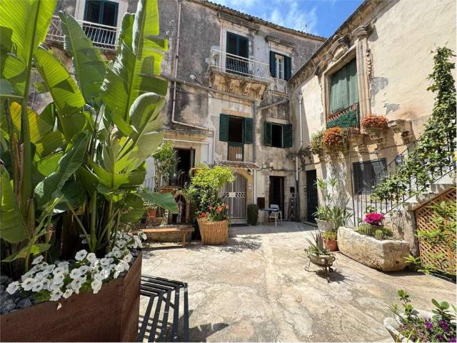 Villa Indipendente in vendita a Ortigia, Siracusa