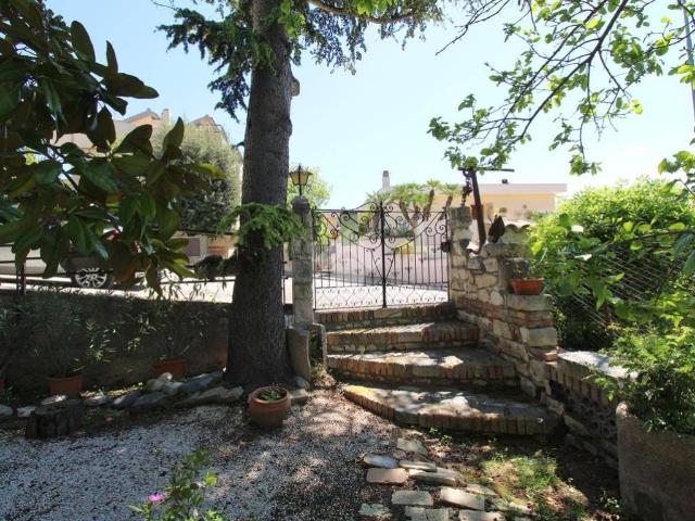 Villa Indipendente in vendita a Marche, Ancona