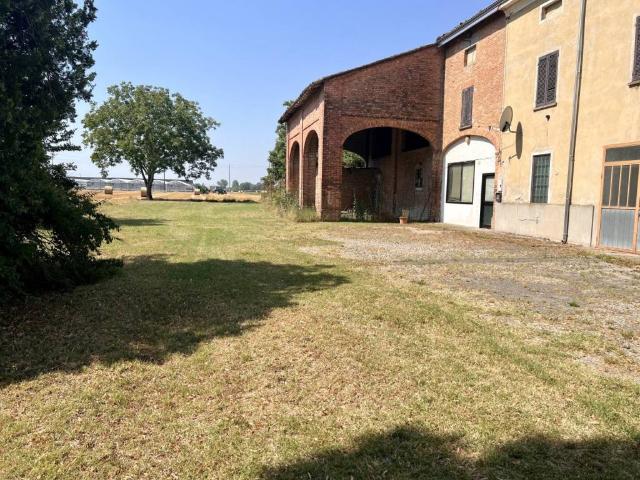 Villa Indipendente in vendita a Borgonovo, Sissa