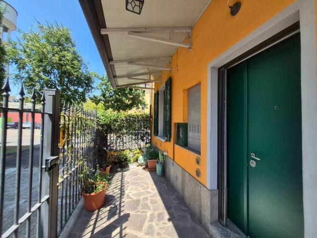 Villa Indipendente in vendita a Siziano, Lombardia