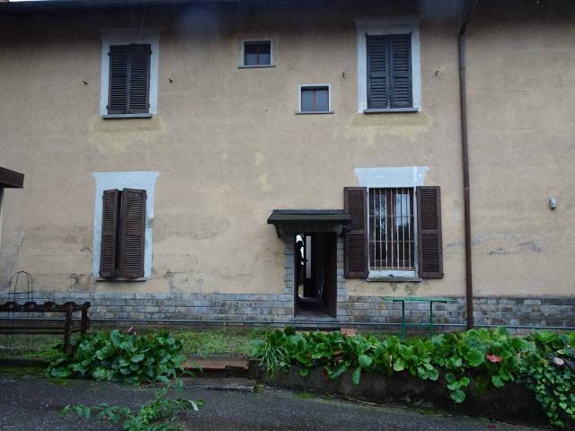 Villa Indipendente in vendita a Monte, Solbiate Arno