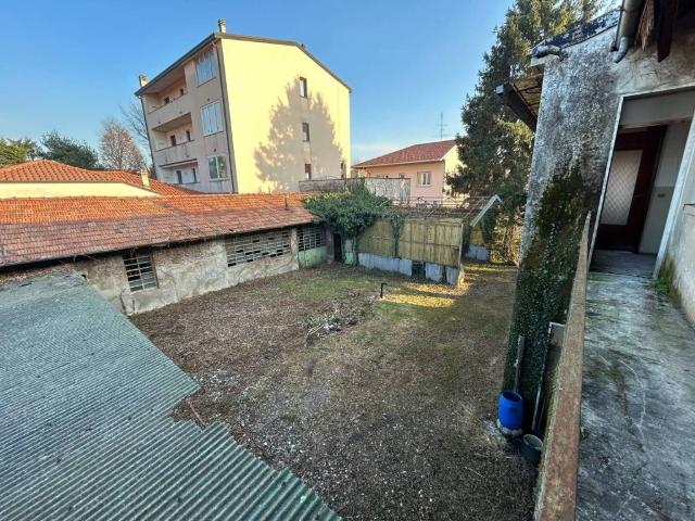 Villa Indipendente in vendita a Solbiate Olona, Lombardia