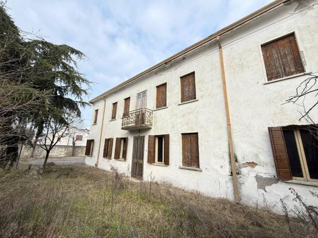 Villa Indipendente in vendita a Solesino, Veneto