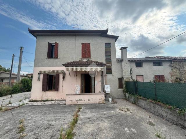 Villa Indipendente in vendita a Solesino, Veneto