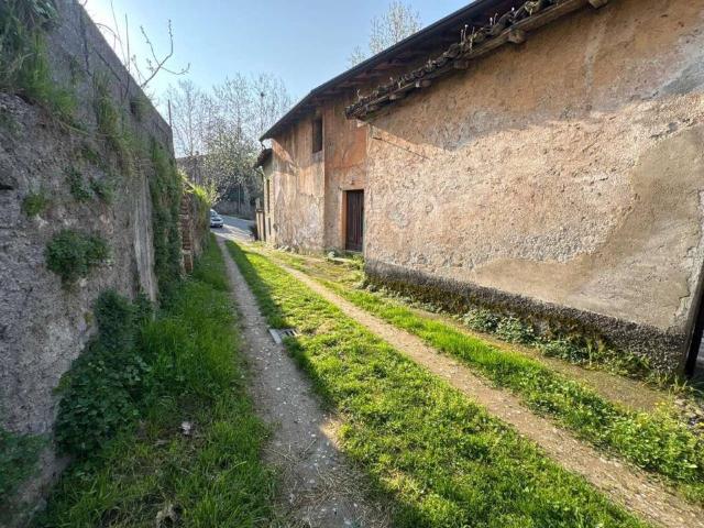 Villa Indipendente in vendita a Solferino, Lombardia