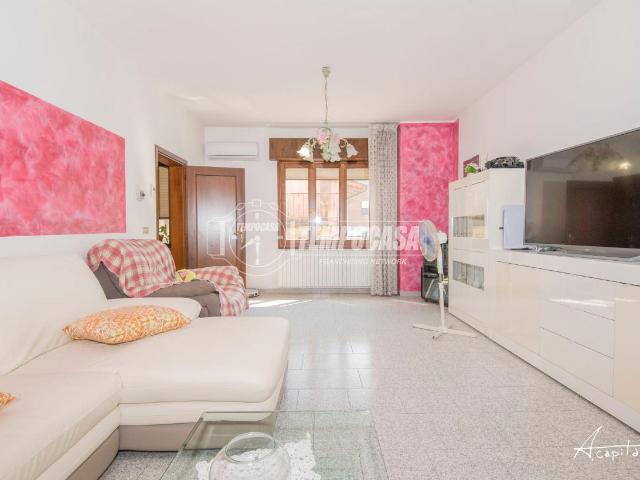Villa Indipendente in vendita a Unione delle Terre d'Argine, Soliera