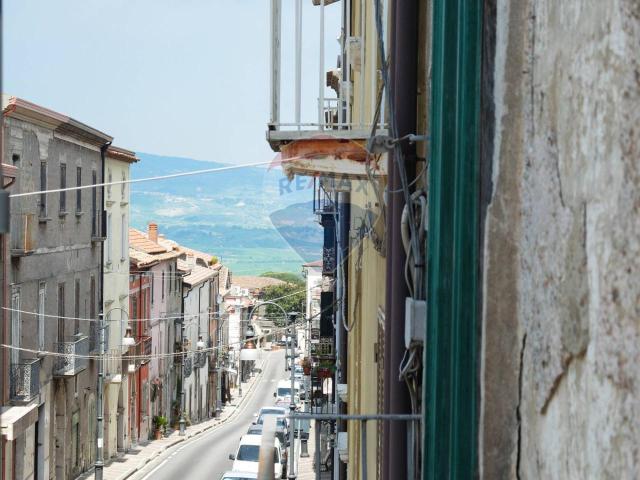 Villa Indipendente in vendita a Solopaca, Campania