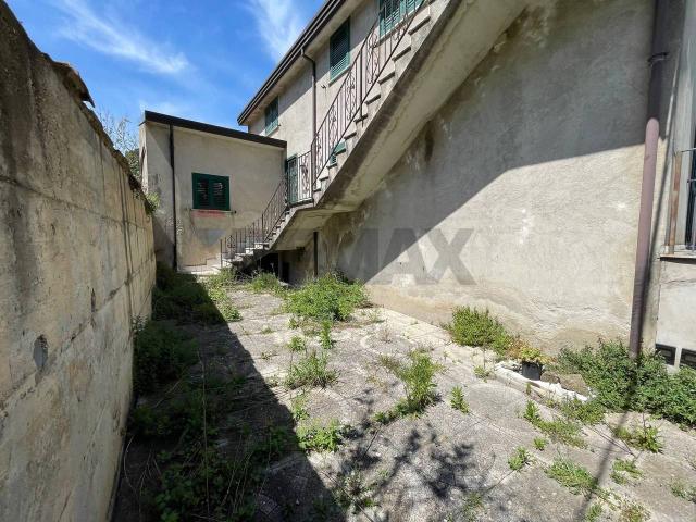 Villa Indipendente in vendita a Solopaca, Benevento