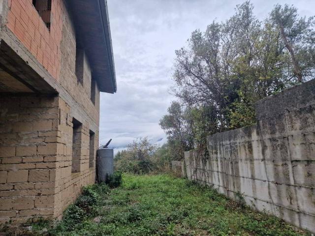 Villa Indipendente in vendita a Solopaca, Benevento