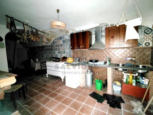 Villa Indipendente in vendita a Solopaca, Campania