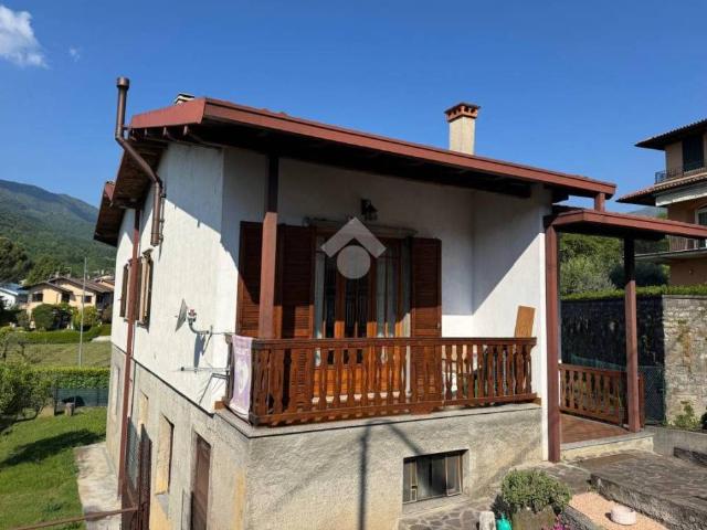 Villa Indipendente in vendita a Solto Collina, Lombardia