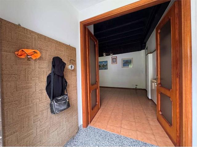 Villa Indipendente in vendita a Solto Collina, Lombardia