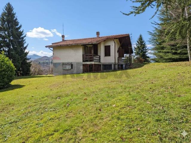 Villa Indipendente in vendita a Solto Collina, Lombardia