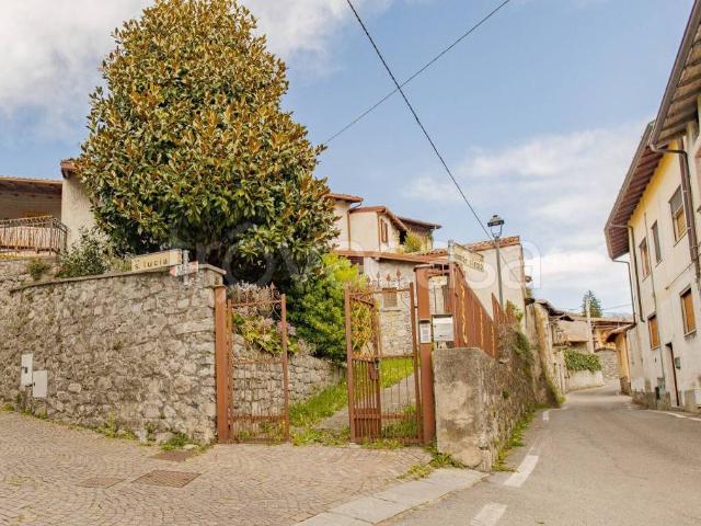 Villa Indipendente in vendita a Solto Collina, Lombardia