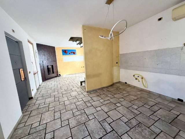 Villa Indipendente in vendita a Somaglia, Lombardia
