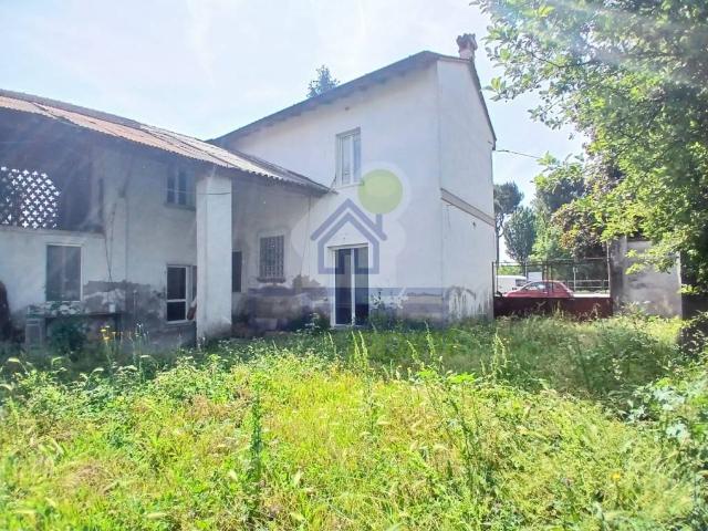 Villa Indipendente in vendita a Somaglia, Lodi
