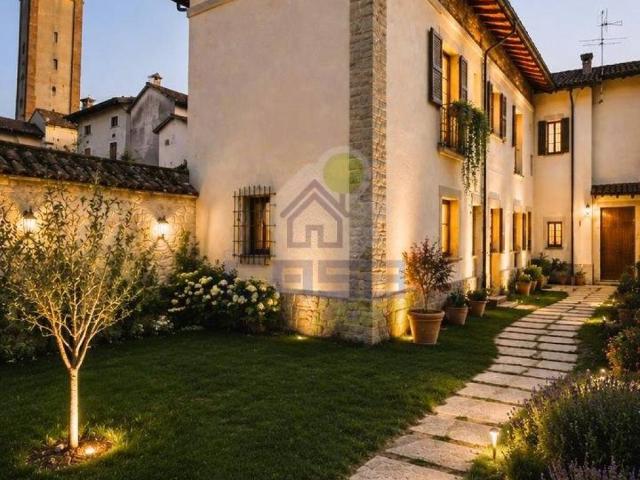 Villa Indipendente in vendita a Somaglia, Lombardia