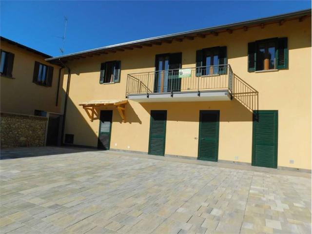 Villa Indipendente in vendita a Mezzana, Somma Lombardo