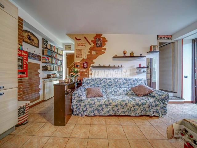 Villa Indipendente in vendita a Mezzana, Somma Lombardo