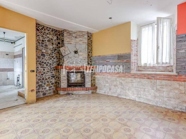 Villa Indipendente in vendita a Somma Lombardo, Lombardia