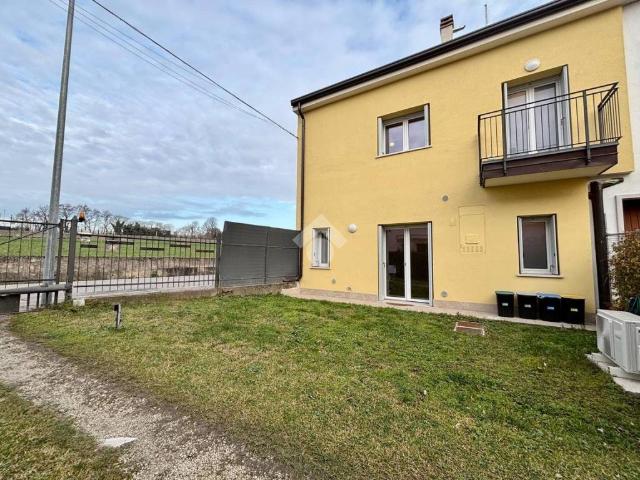 Villa Indipendente in vendita a Sommacampagna, Veneto
