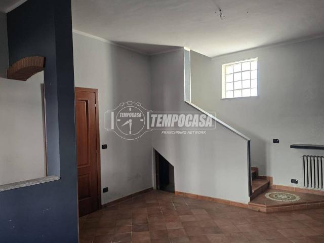 Villa Indipendente in vendita a Sommariva del Bosco, Piemonte