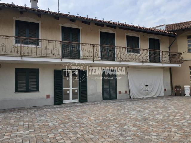 Villa Indipendente in vendita a Sommariva del Bosco, Piemonte
