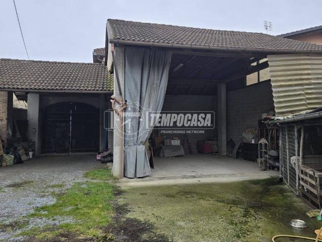Villa Indipendente in vendita a Sommariva del Bosco, Piemonte
