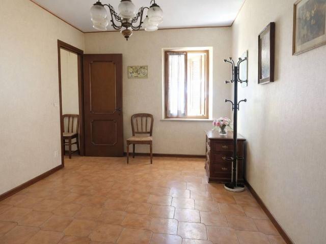 Villa Indipendente in vendita a Sommariva del Bosco, Piemonte