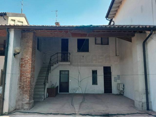 Villa Indipendente in vendita a Gallignano, Soncino