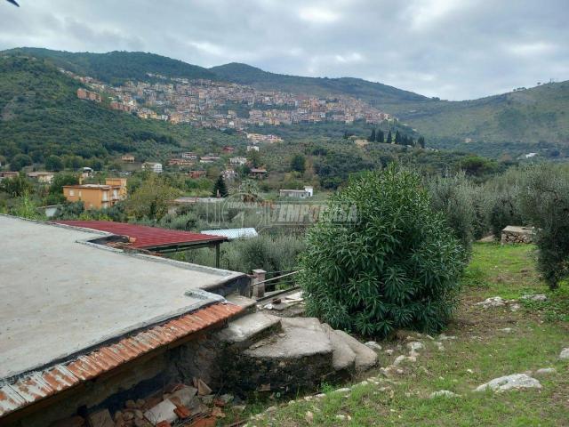 Villa Indipendente in vendita a Sonnino, Lazio