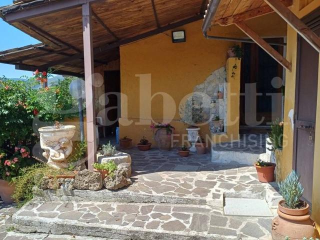 Villa Indipendente in vendita a Sora, Frosinone