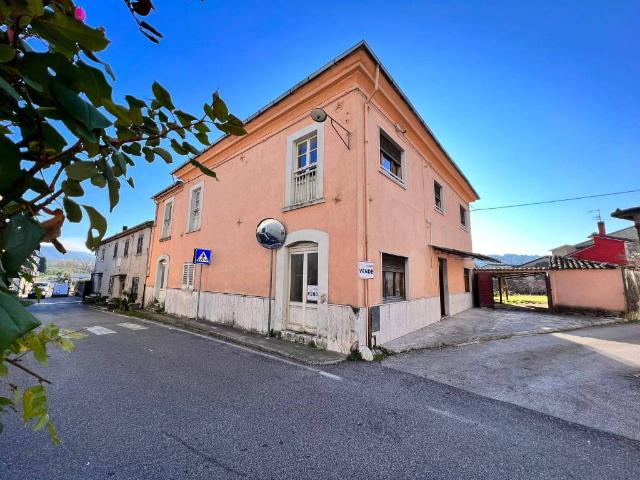 Villa Indipendente in vendita a Broccostella, Lazio