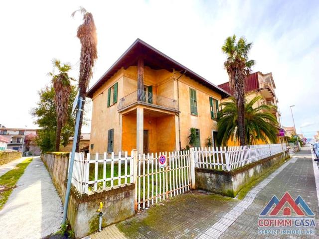 Villa Indipendente in vendita a Sora, Frosinone