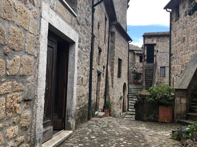 Villa Indipendente in vendita a Unione di Comuni Montani Colline del Fiora, Sorano