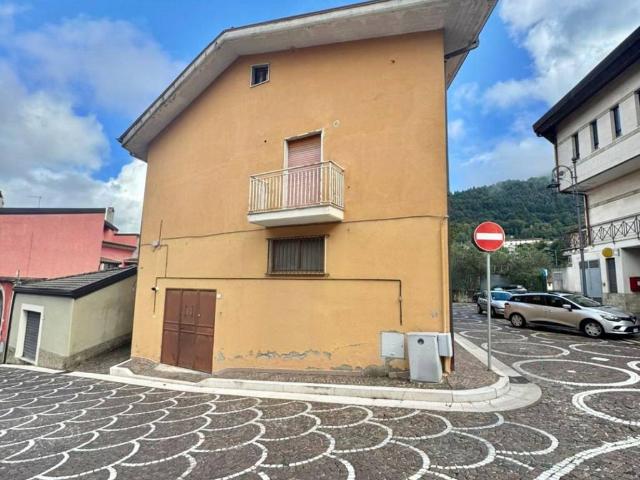 Villa Indipendente in vendita a Sorbo Serpico, Avellino