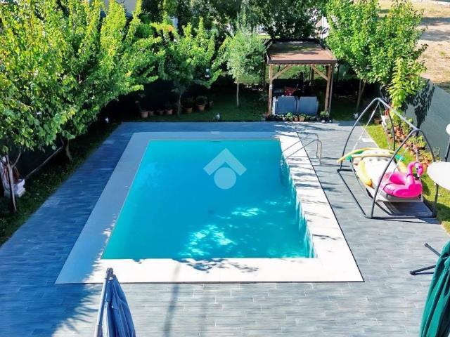 Villa Indipendente in vendita a Sorbolo Mezzani, Sorbolo