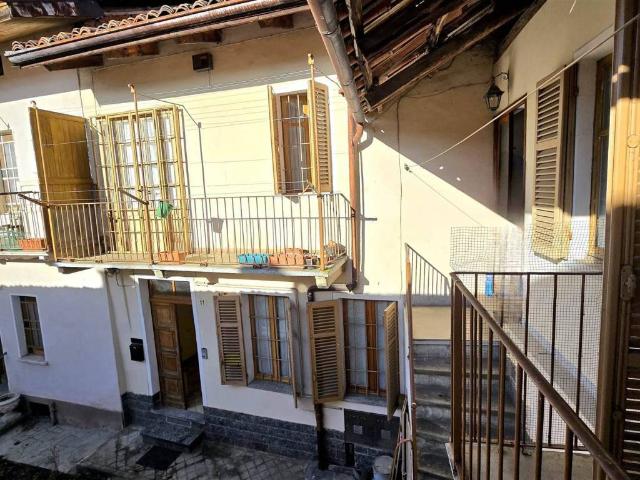 Villa Indipendente in vendita a Piemonte, Biella