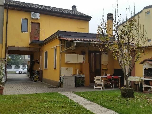 Villa Indipendente in vendita a Soresina, Lombardia