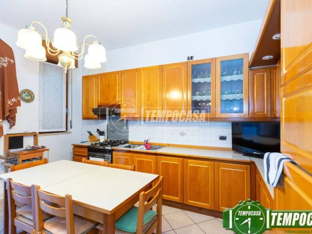 Villa Indipendente in vendita a Soresina, Lombardia