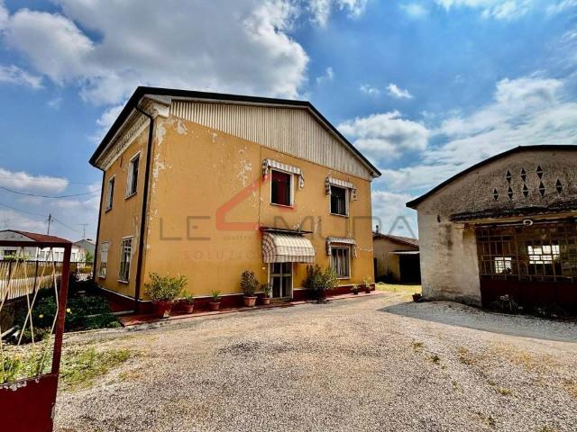 Villa Indipendente in vendita a Sorgà, Veneto