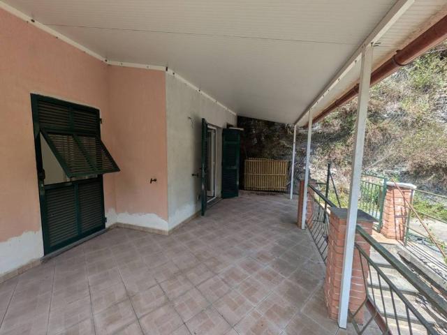 Villa Indipendente in vendita a Capreno, Sori