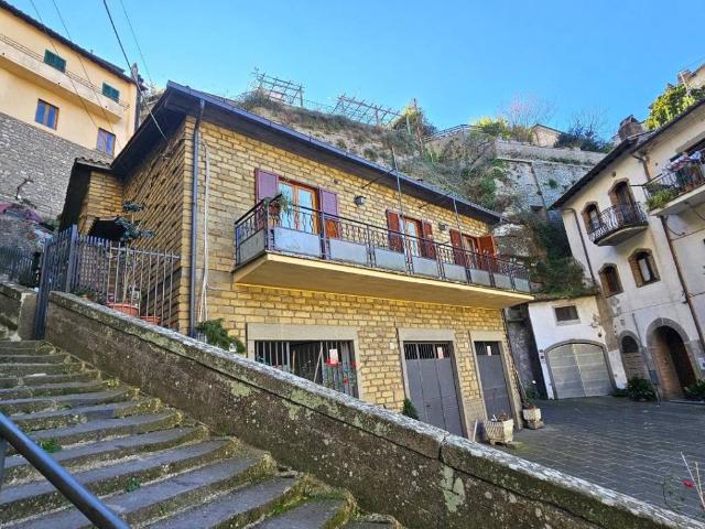 Villa Indipendente in vendita a Soriano Nel Cimino, Lazio