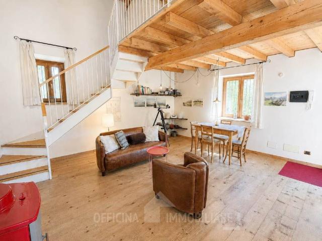 Villa Indipendente in vendita a Sorico, Lombardia