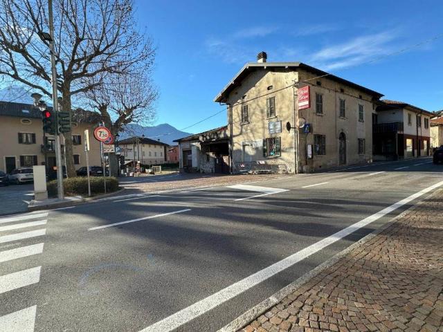 Villa Indipendente in vendita a Sorico, Lombardia